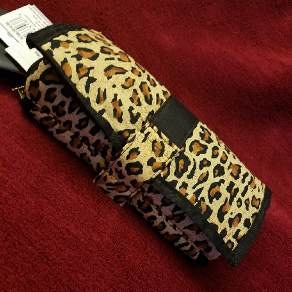 NWT cheetah print travel jewelry roll